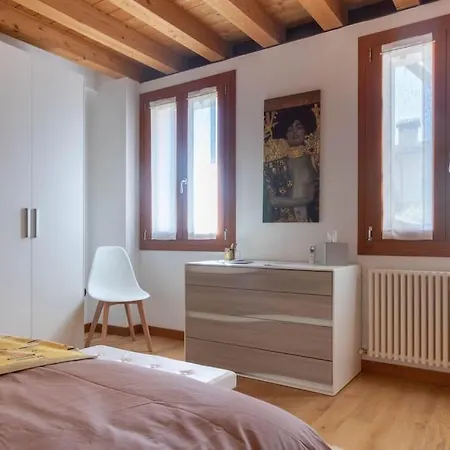 Casa L'arte Della Vigna 度假居 *